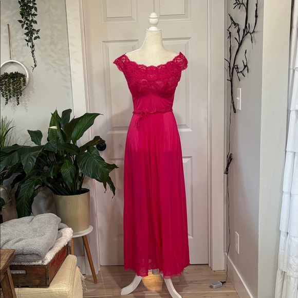 Vintage Other - Vintage Vanity Fair Pink Lace Slipdress